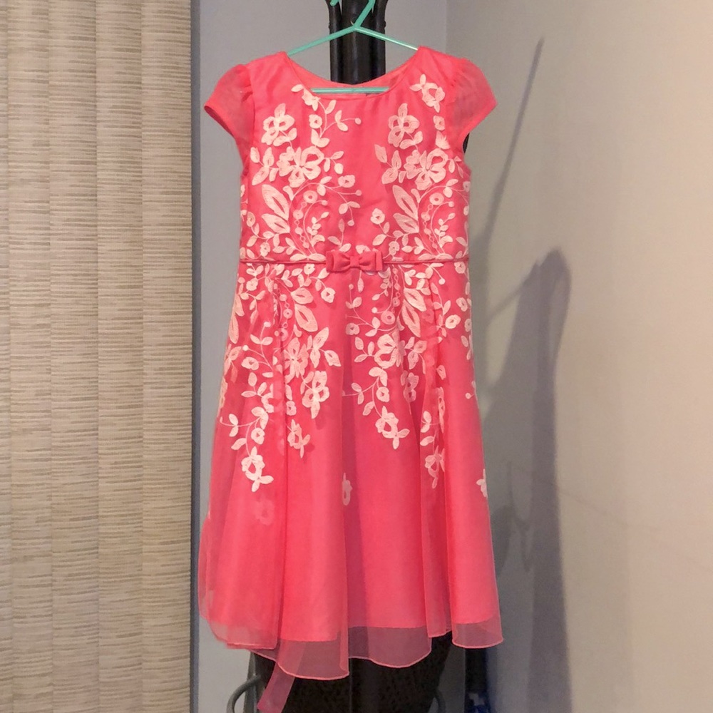 Girl’s dress